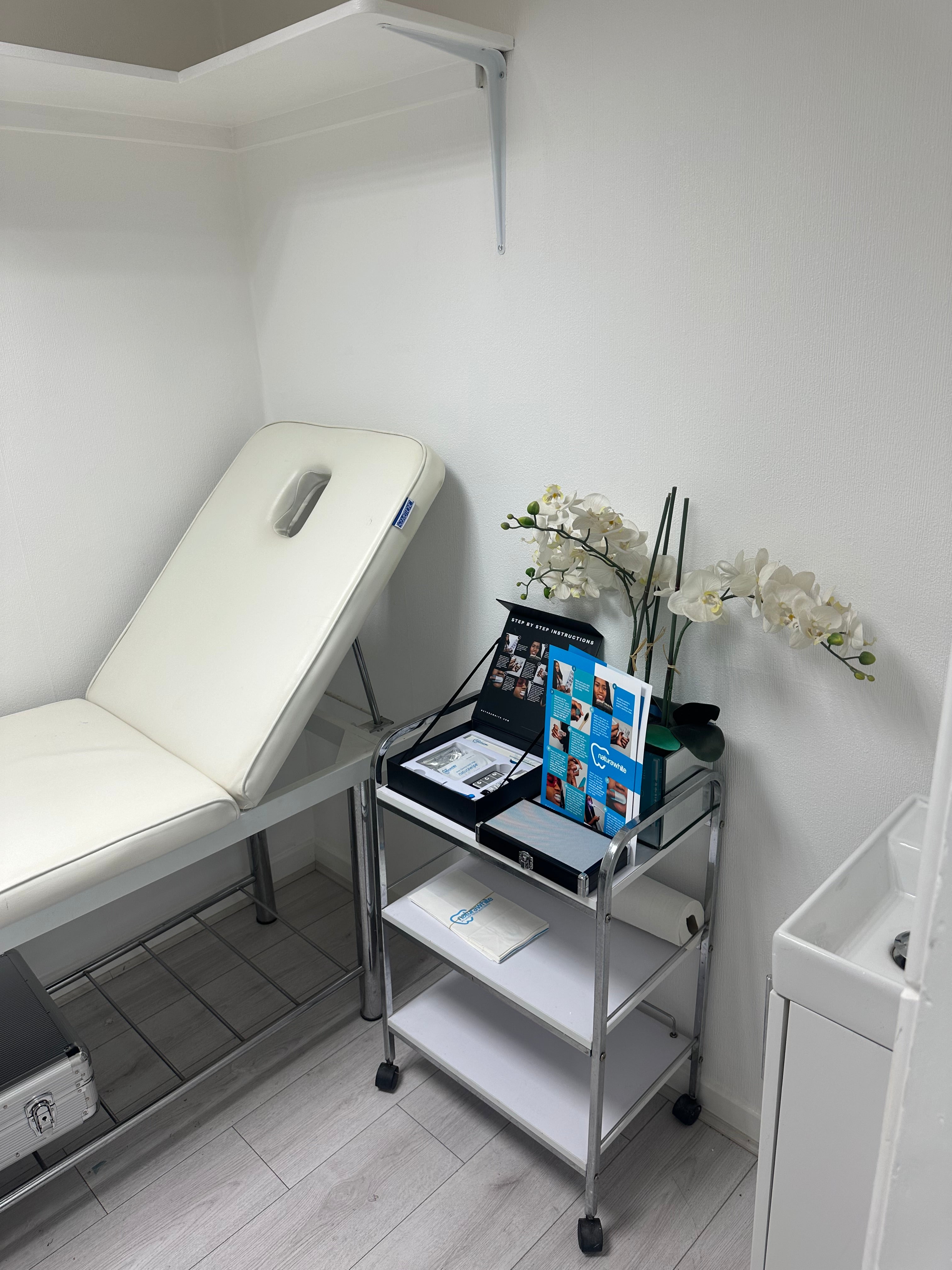 Liverpool Teeth Whitening (Waterloo)